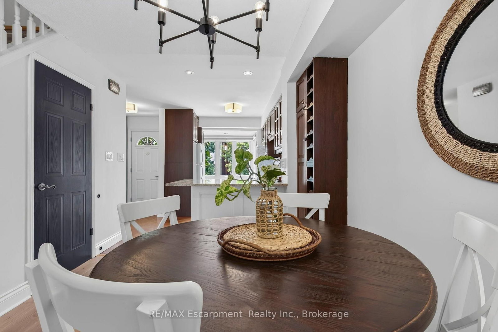 895 Maple Avenue • #425 • Burlington, ON photo 12