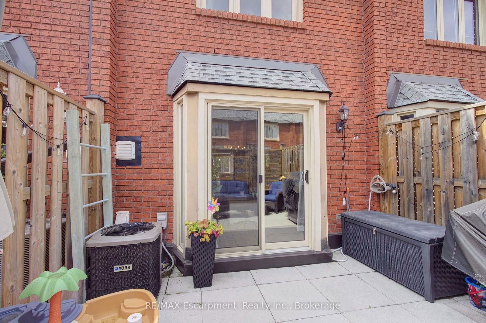 895 Maple Avenue • #425 • Burlington, ON photo 17