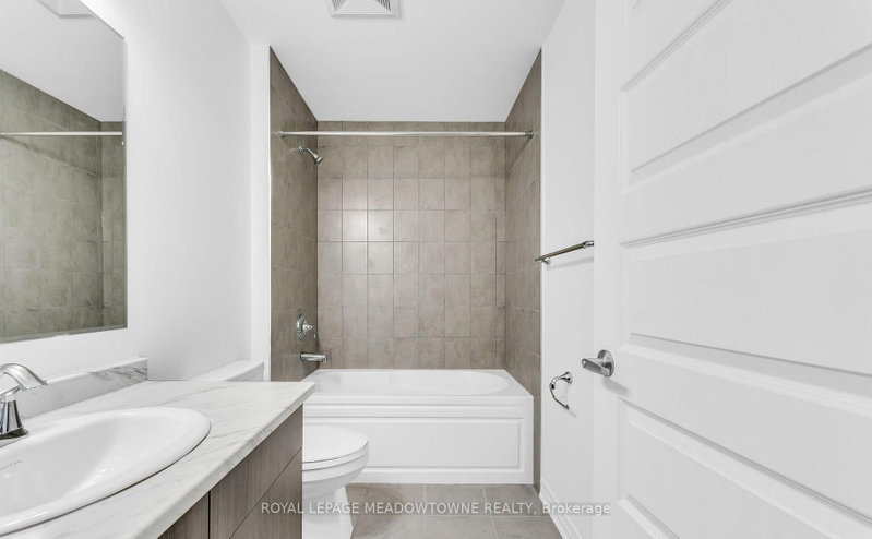 460 Gordon Krantz Milton,ON L9E 1A8 — Photo 18