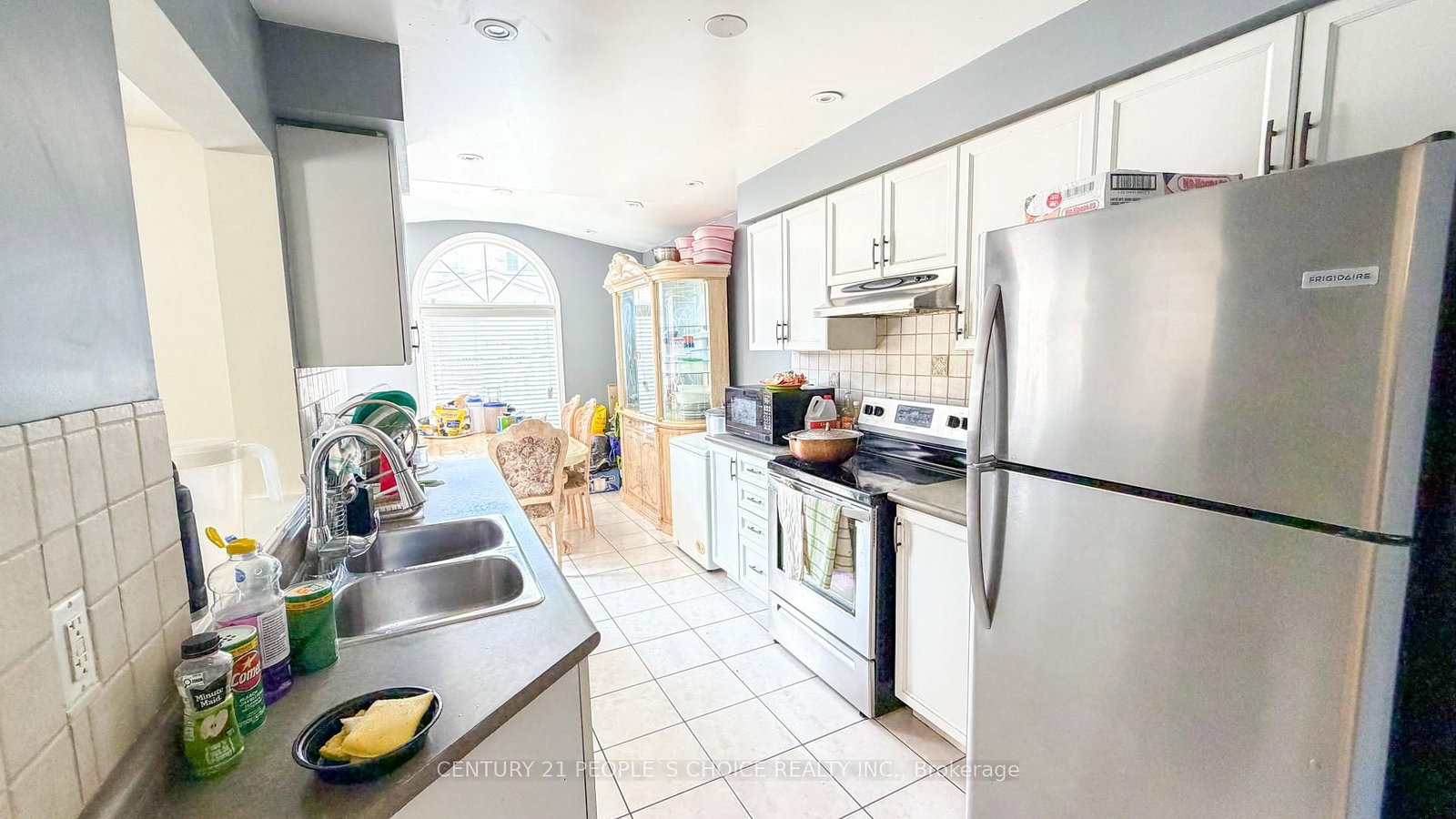 20 Belinda Drive • Brampton, ON photo 5