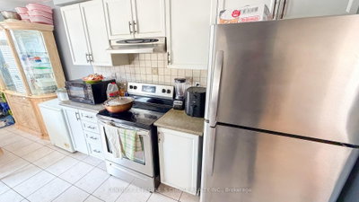 20 Belinda Drive • Brampton, ON photo 8