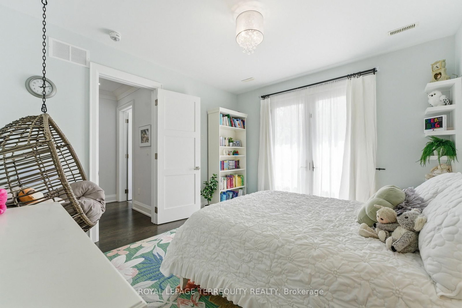 130 Edgecroft Road • Toronto, ON photo 33
