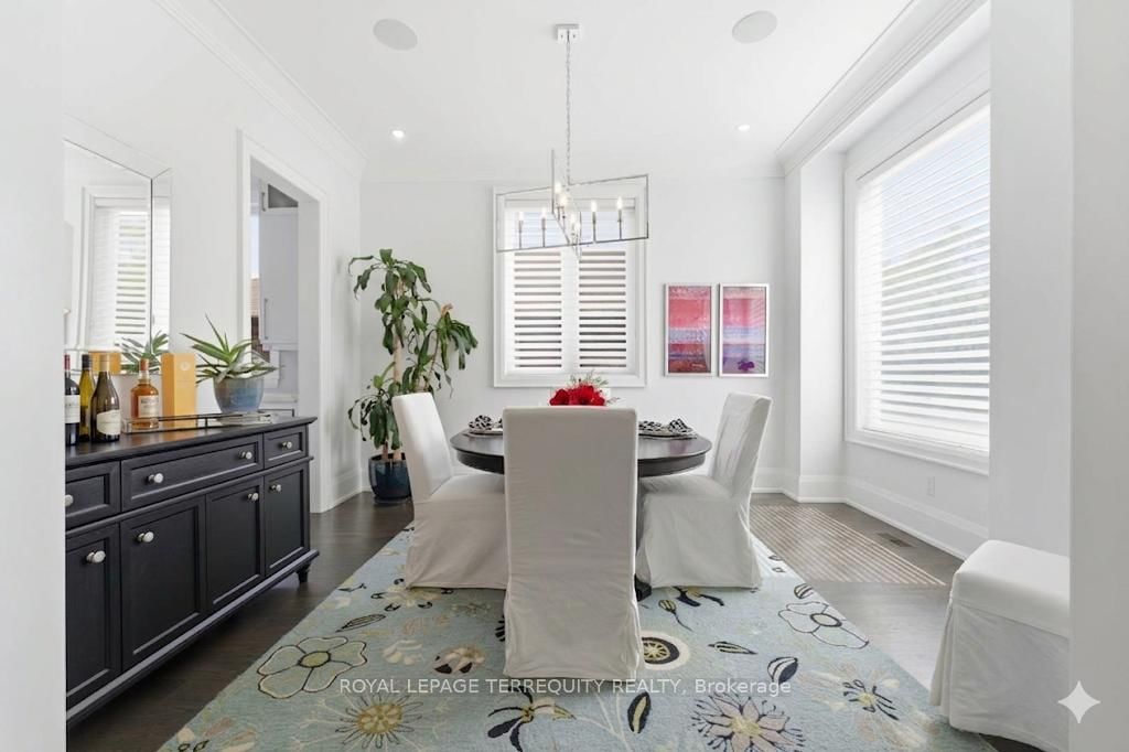 130 Edgecroft Road • Toronto, ON photo 9
