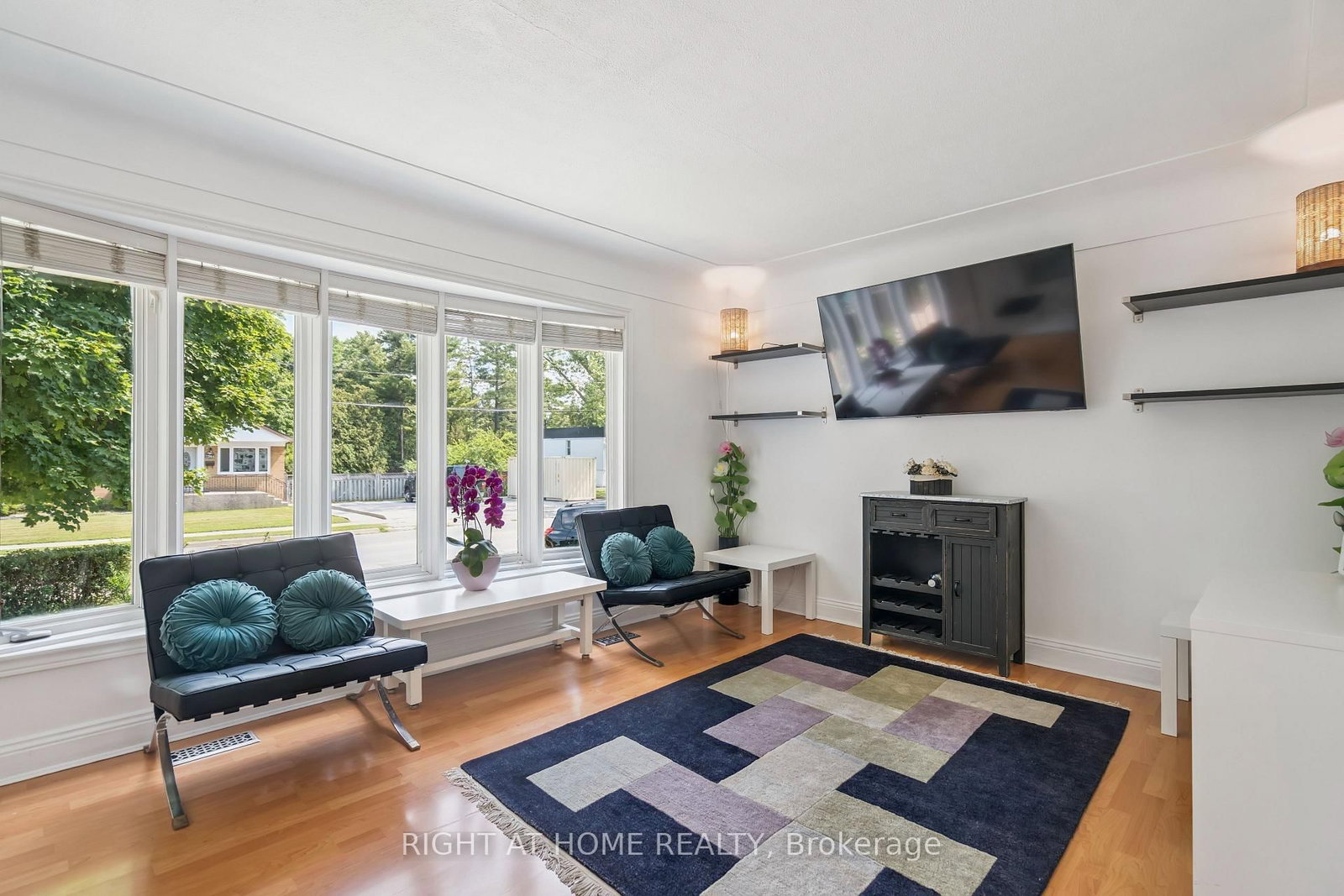 2343 Mountainside Drive • Burlington, ON photo 11