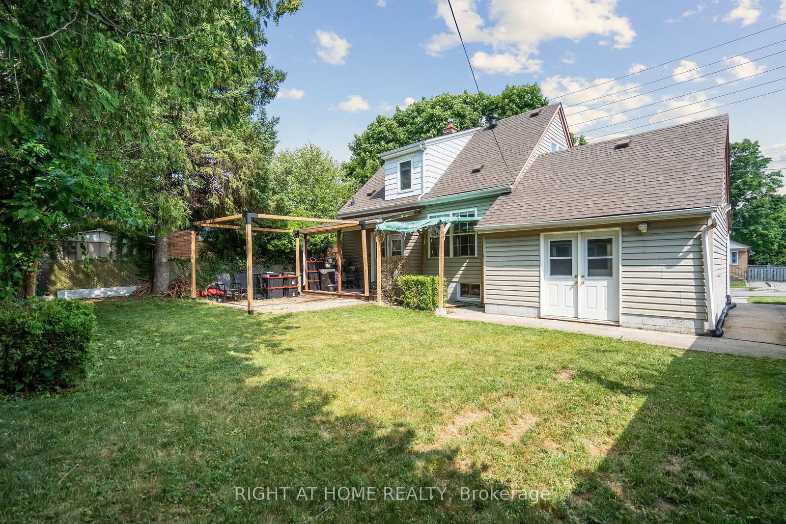2343 Mountainside Drive • Burlington, ON photo 42
