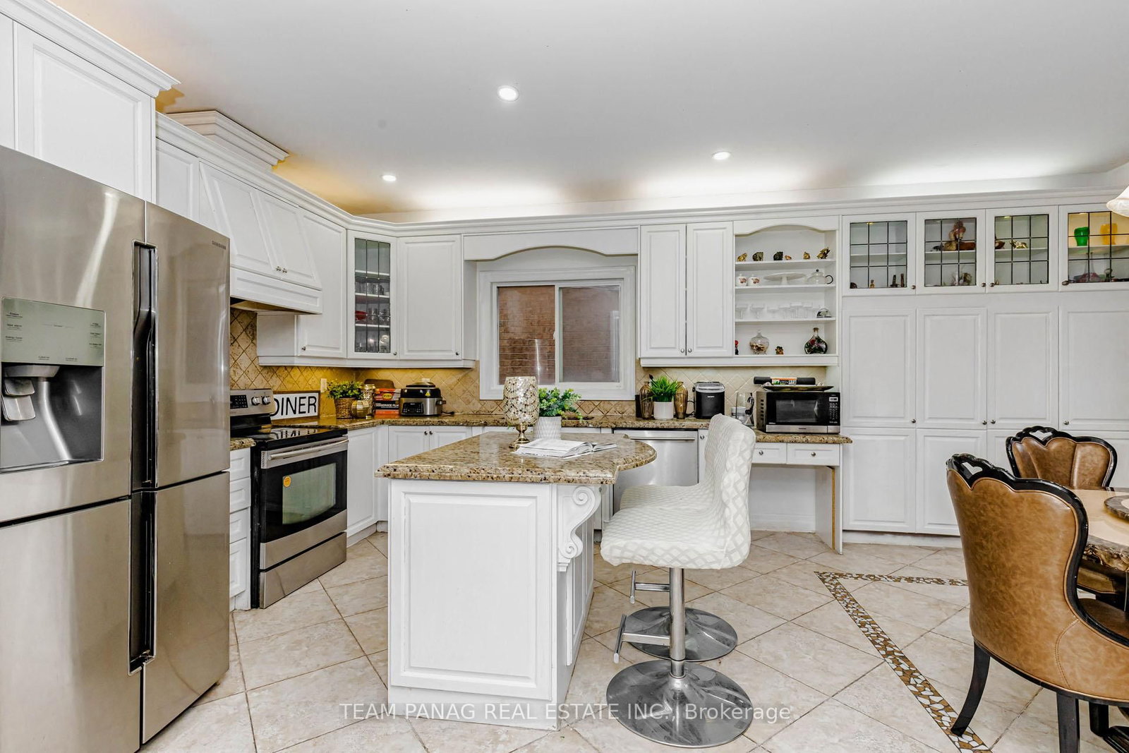 19 Valleycreek Drive • Brampton, ON photo 12