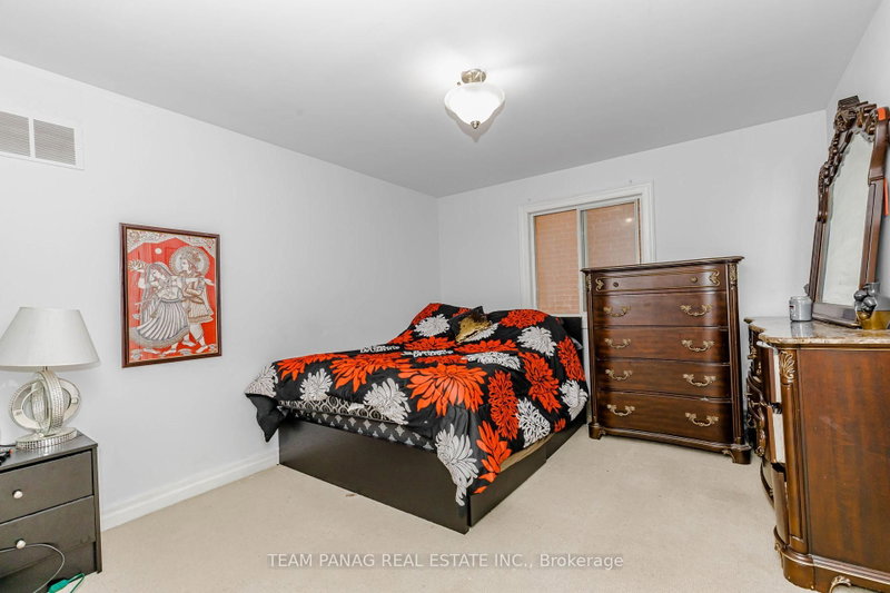 19 Valleycreek Brampton,ON L6P 2B7 — Photo 23