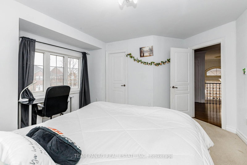 19 Valleycreek Brampton,ON L6P 2B7 — Photo 27