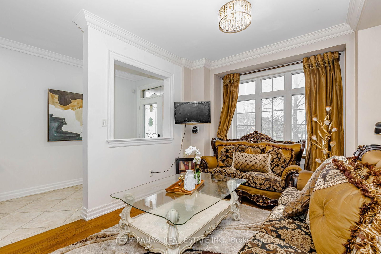 19 Valleycreek Drive • Brampton, ON photo 8