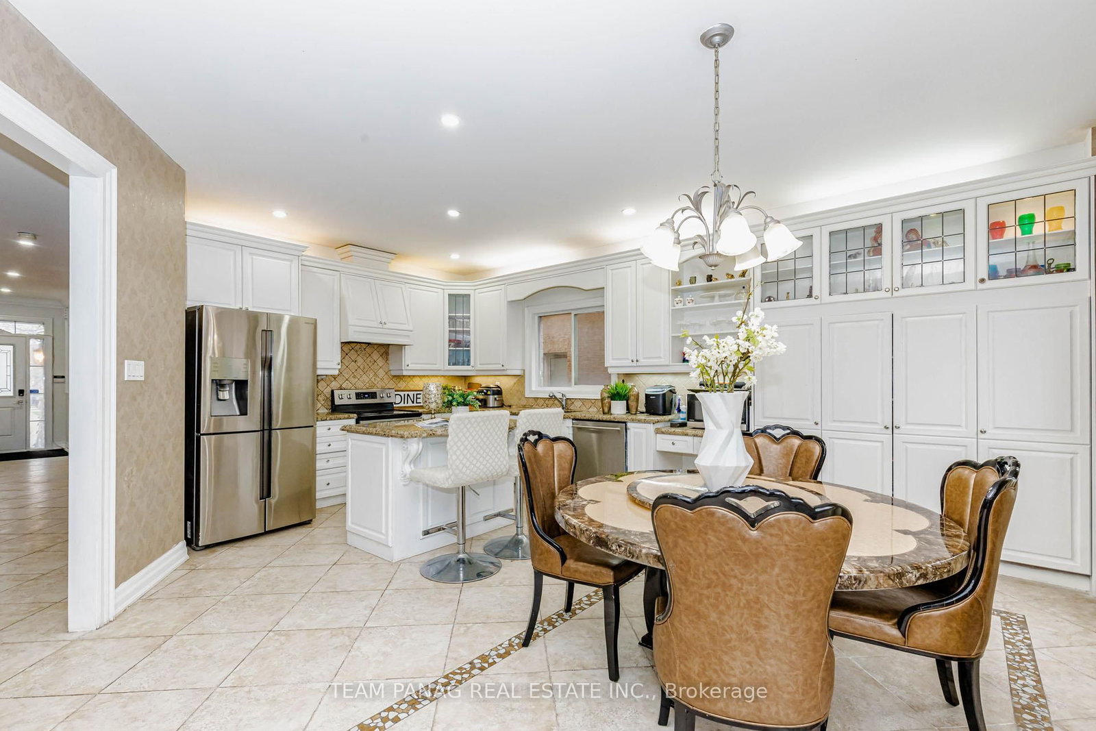 19 Valleycreek Drive • Brampton, ON photo 9