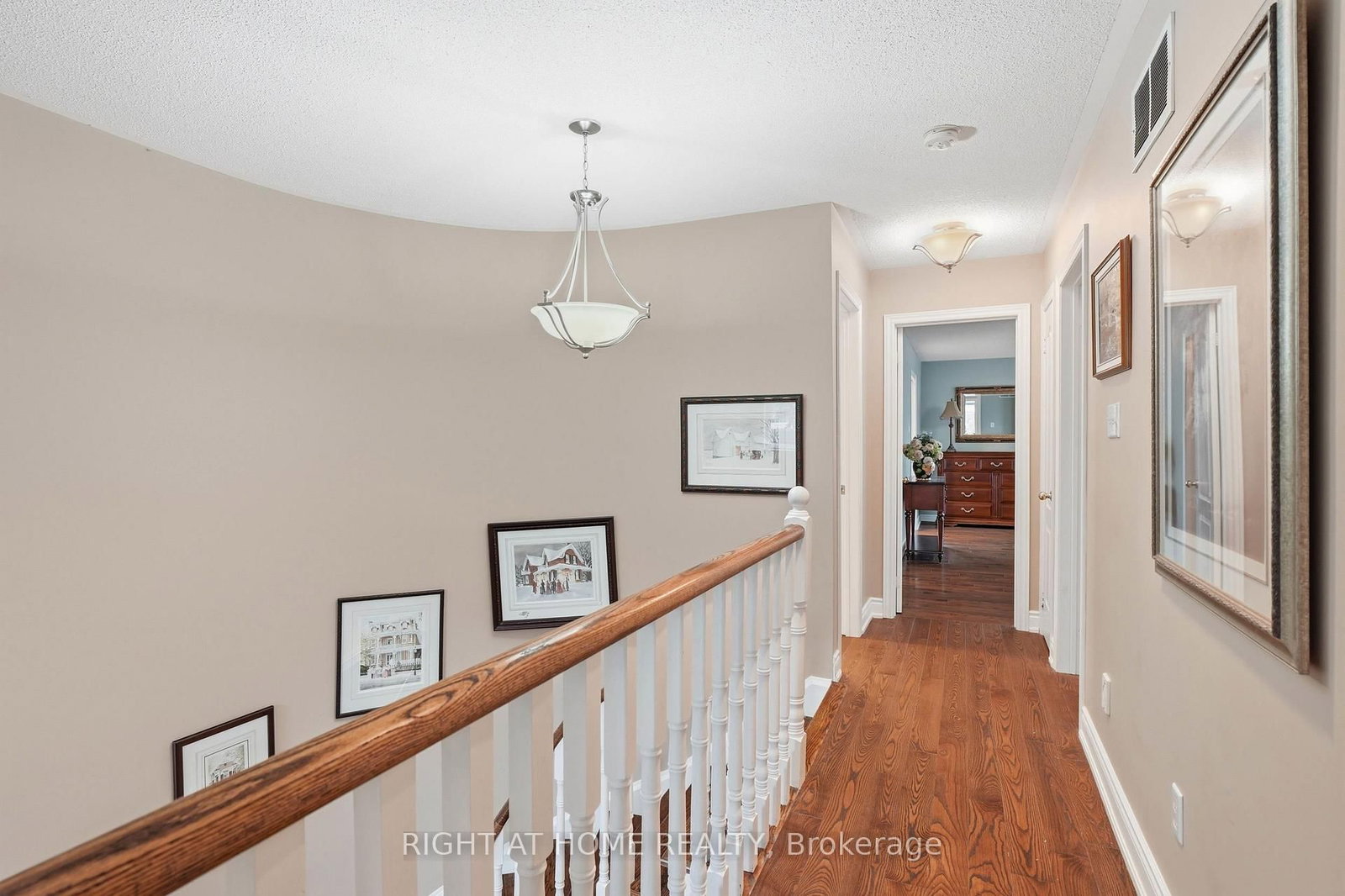 2121 Pinevalley Crescent • Oakville, ON photo 19