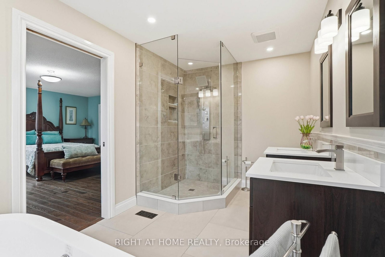 2121 Pinevalley Crescent • Oakville, ON photo 24