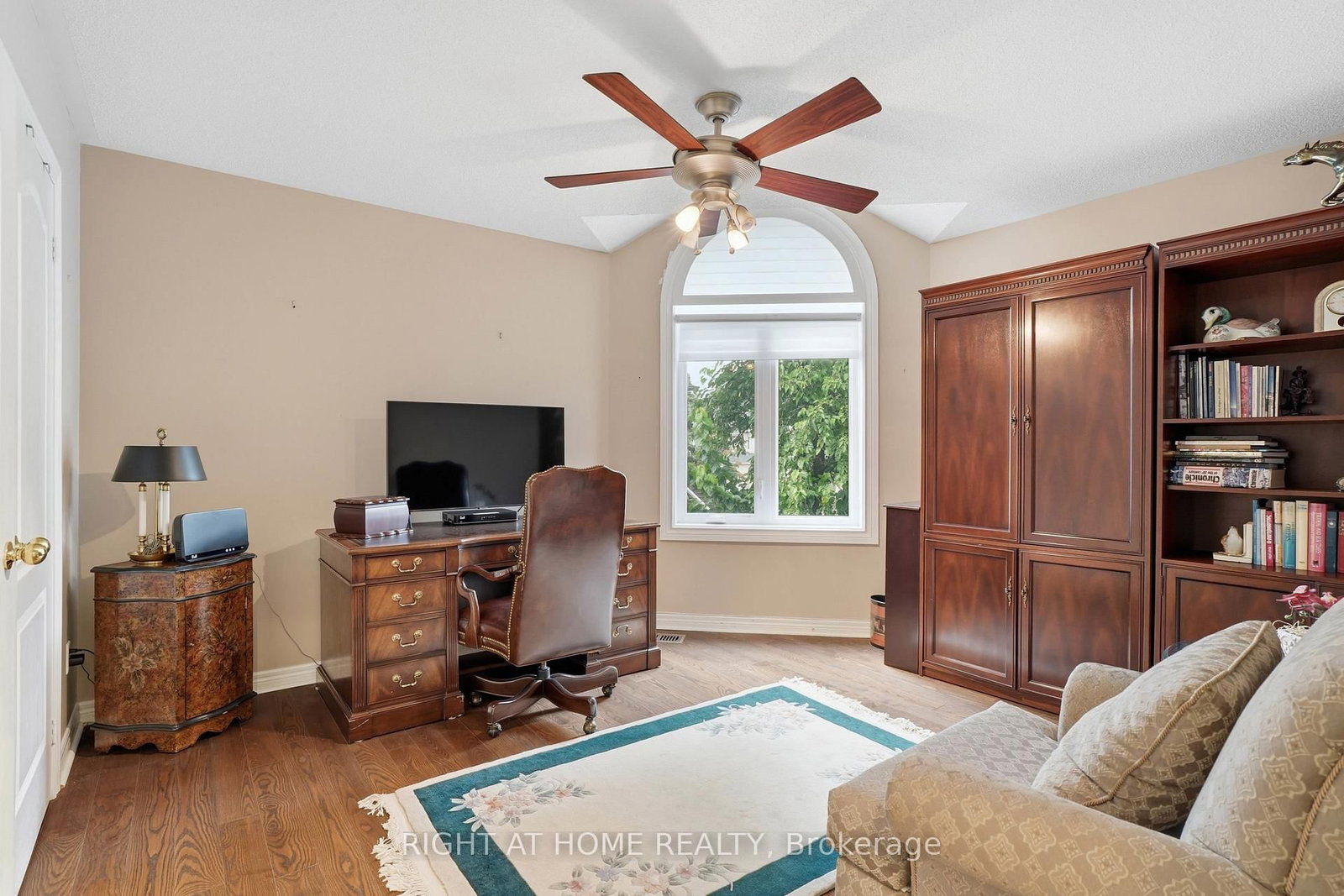 2121 Pinevalley Crescent • Oakville, ON photo 26