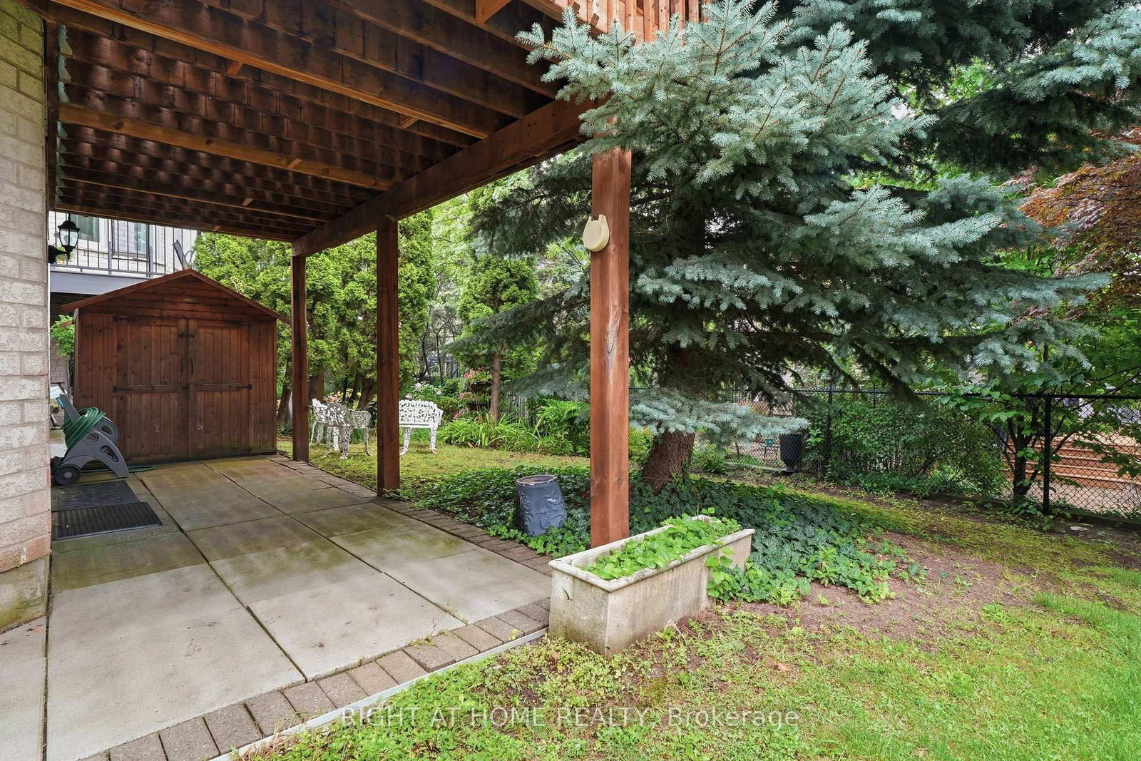 2121 Pinevalley Crescent • Oakville, ON photo 36