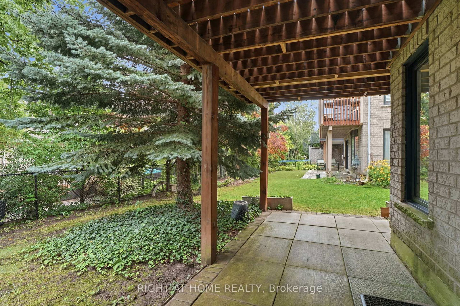 2121 Pinevalley Crescent • Oakville, ON photo 37