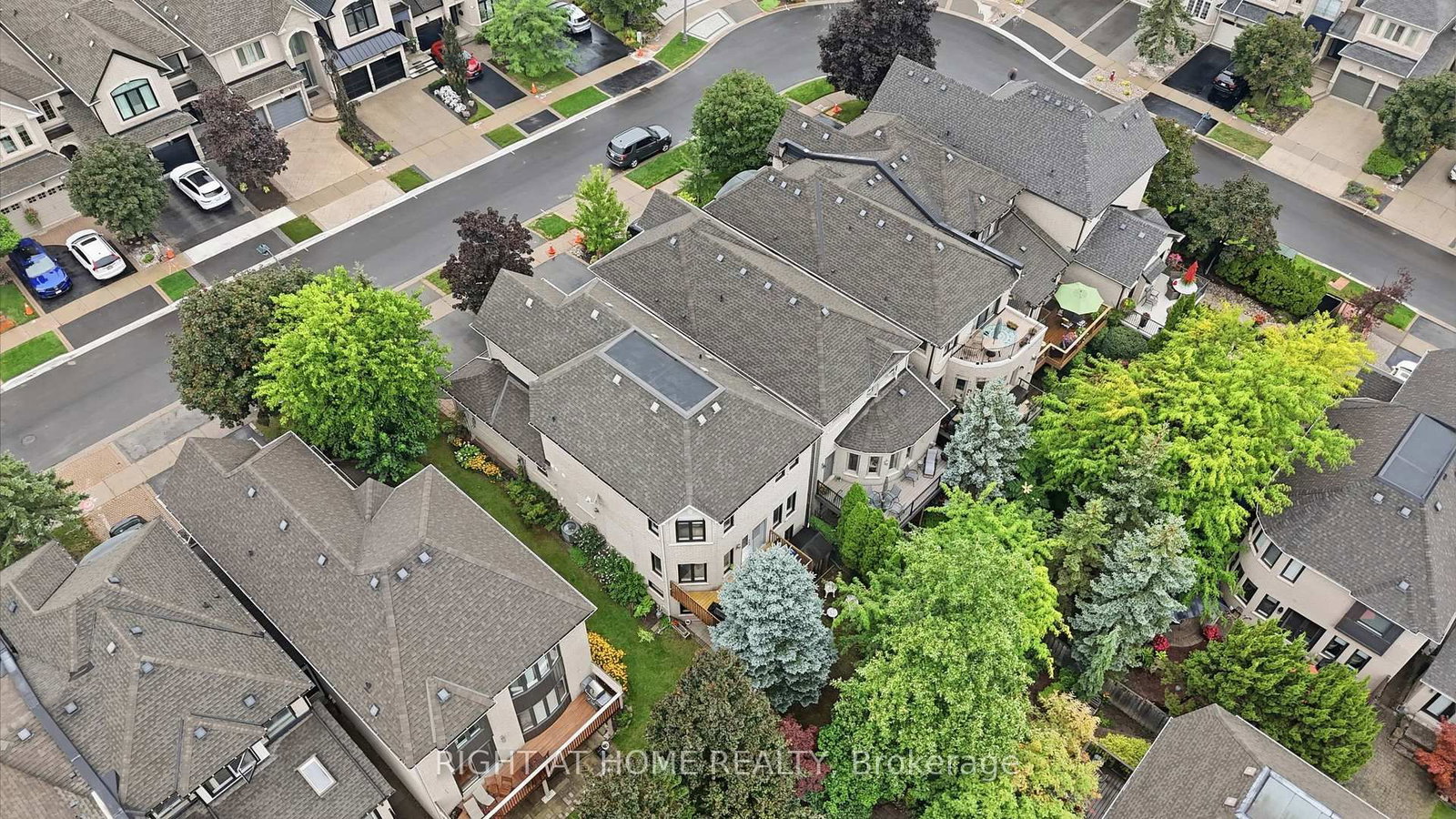 2121 Pinevalley Crescent • Oakville, ON photo 41