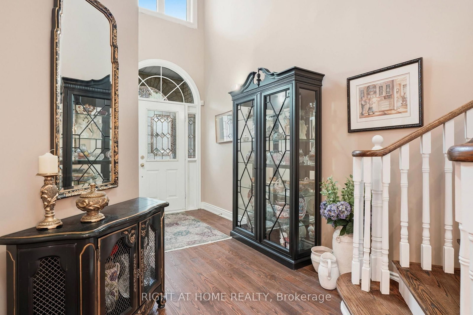 2121 Pinevalley Crescent • Oakville, ON photo 5