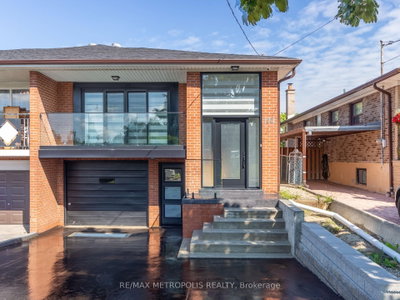 Semi-Detached House for lease at Upper-62 Davelayne Road, Toronto, Ontario, M9M 2A7 - Humbermede - MLS: W13745066