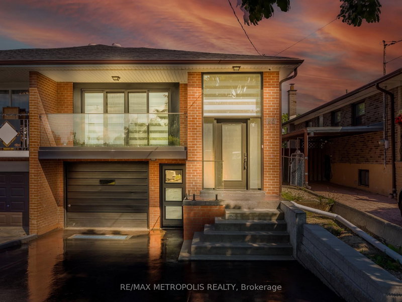Upper - 62 Davelayne Road