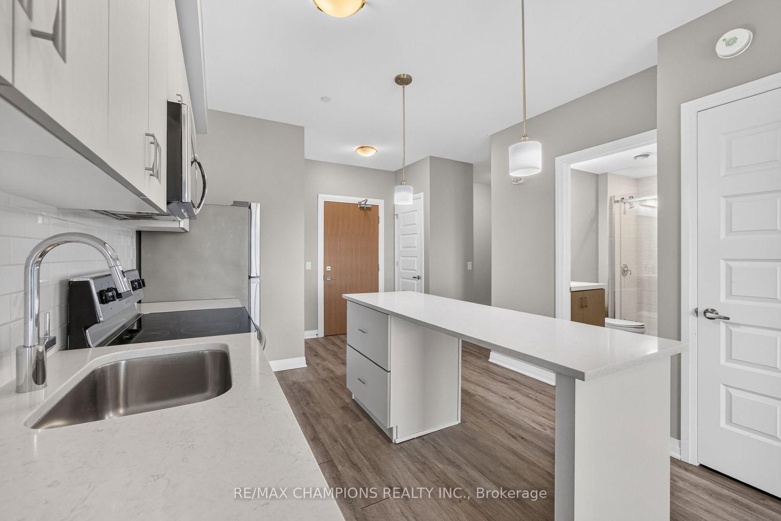 128 Grovewood Common • #308 • Oakville, ON photo 17