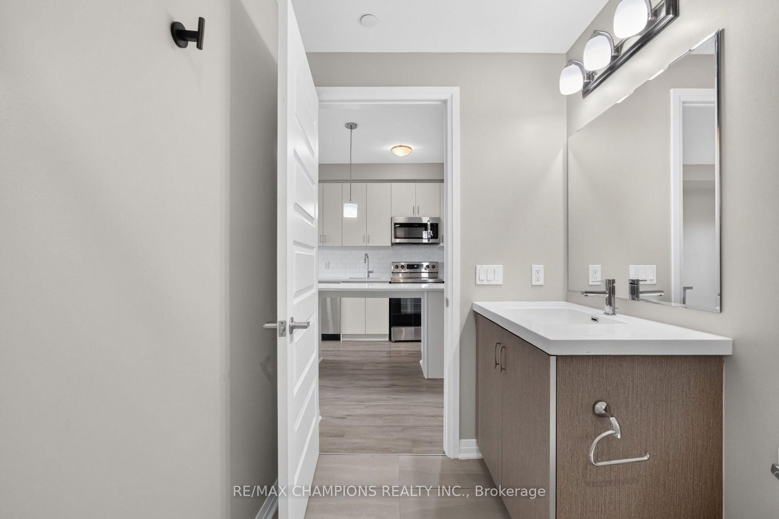 128 Grovewood Common • #308 • Oakville, ON photo 33
