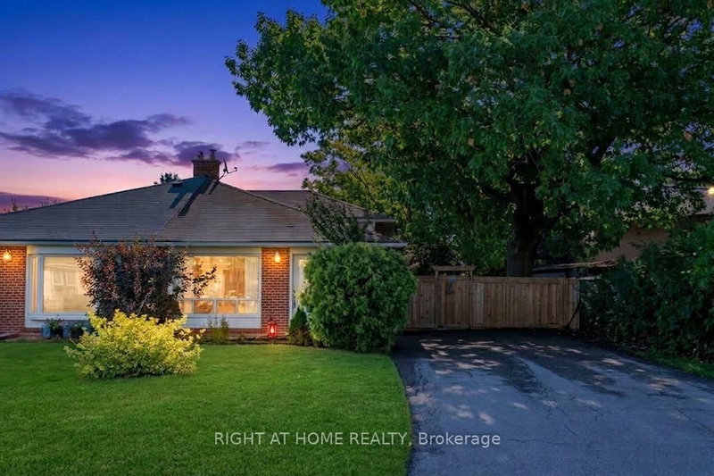 46 Aloma Crescent