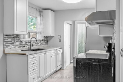 46 Aloma Crescent • Brampton, ON photo 8