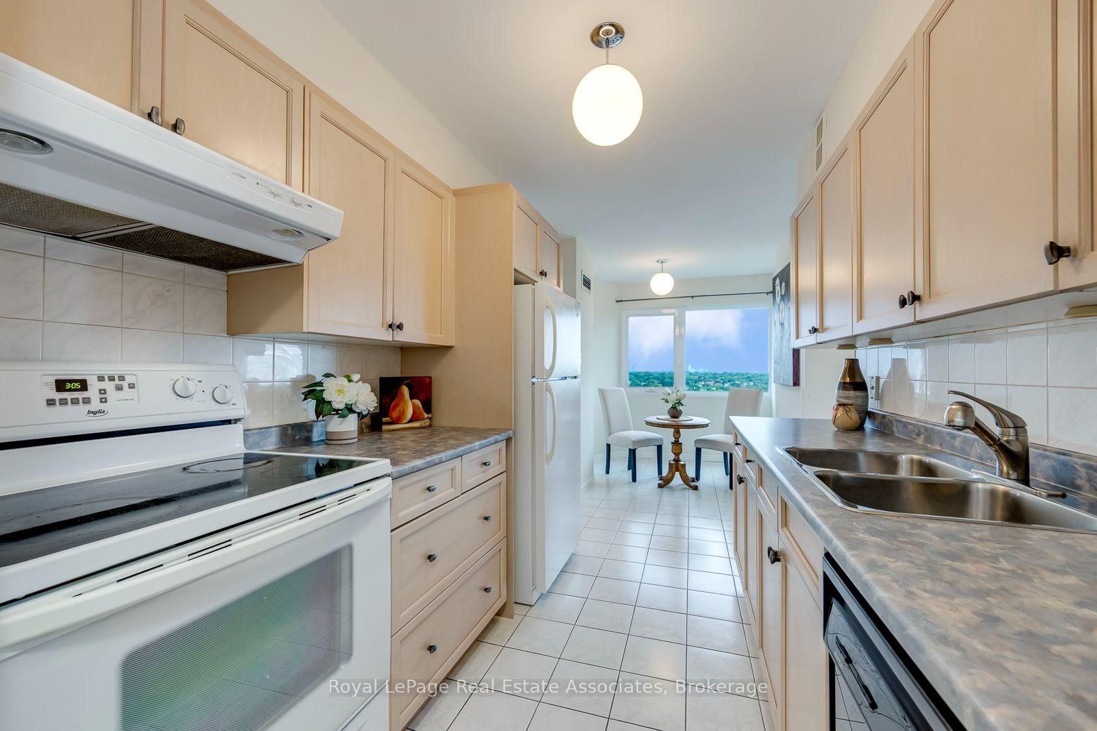 1580 Mississauga Valley Boulevard • #1202 • Mississauga, ON photo 18