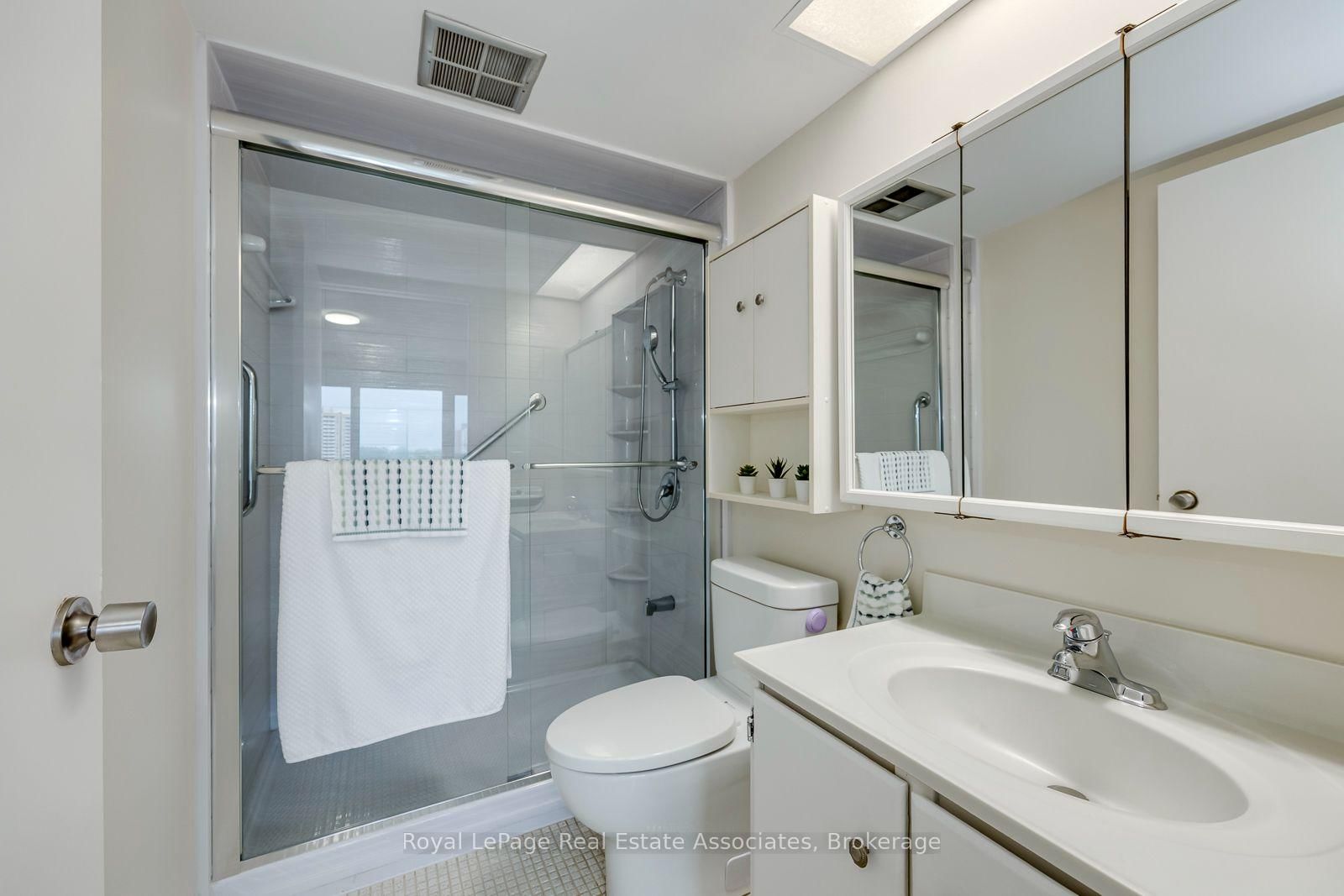 1580 Mississauga Valley Boulevard • #1202 • Mississauga, ON photo 25