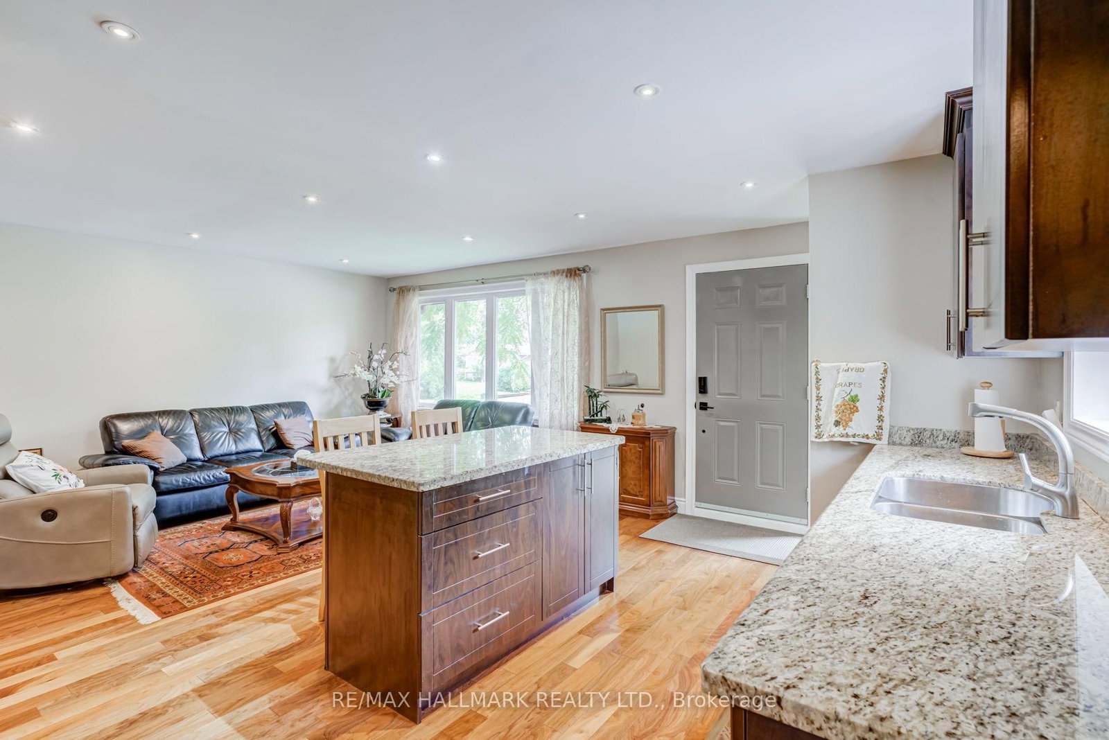 1218 Grange Road • Oakville, ON photo 11
