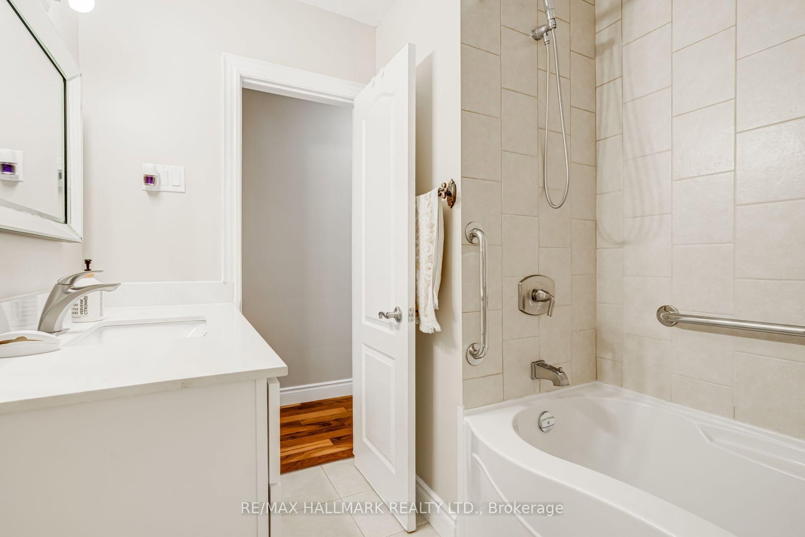 1218 Grange Road • Oakville, ON photo 17
