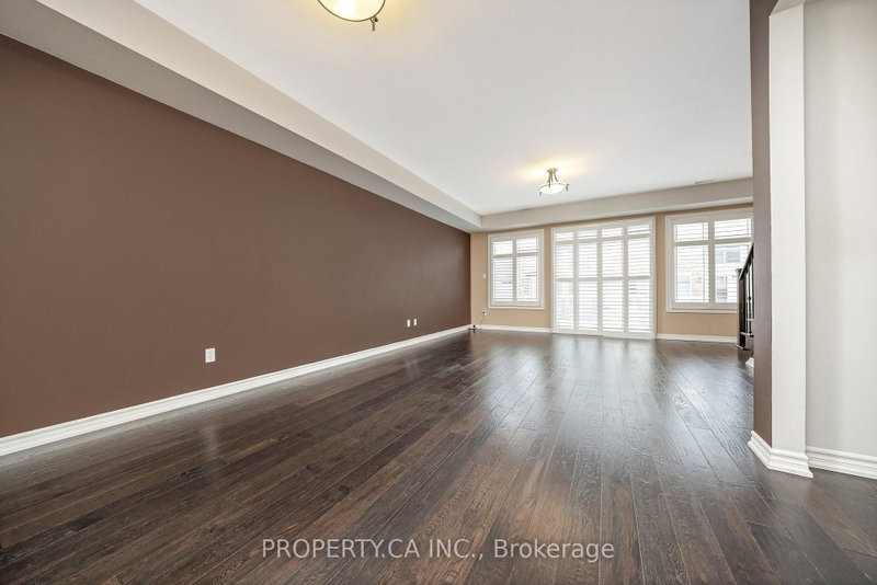16 - 165 Hampshire Way