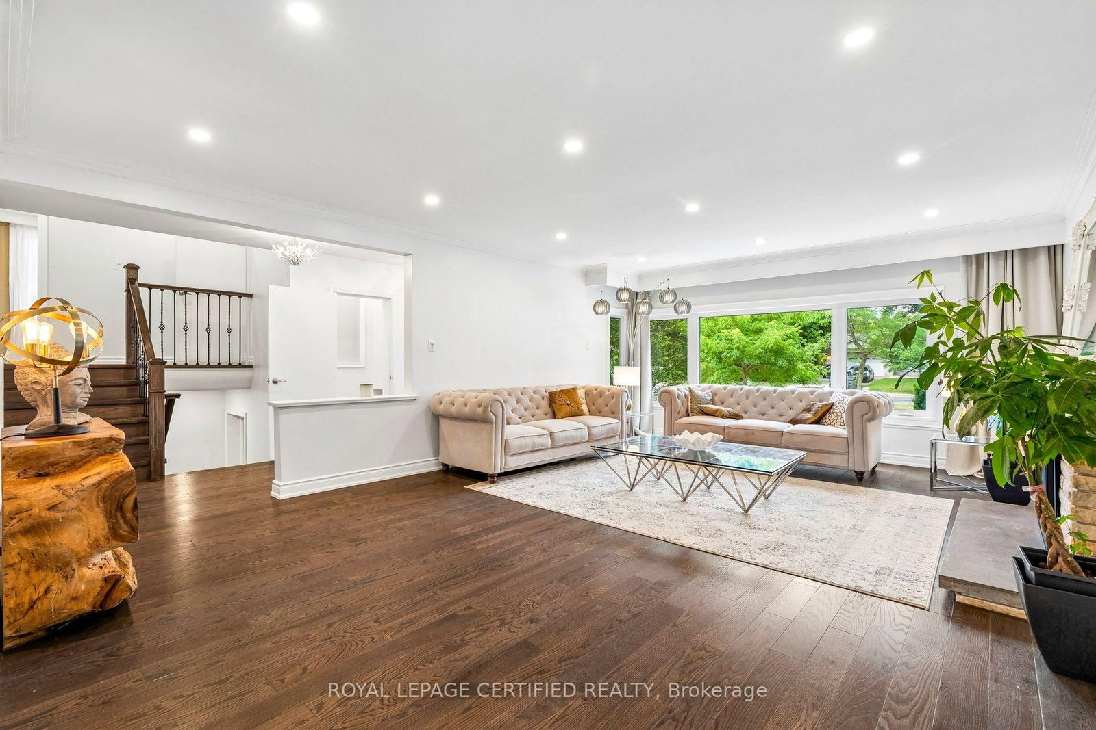 462 The Kingsway • Toronto, ON photo 1