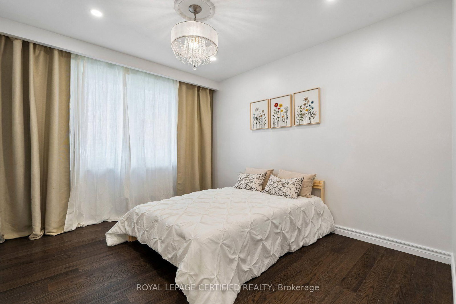 462 The Kingsway • Toronto, ON photo 21