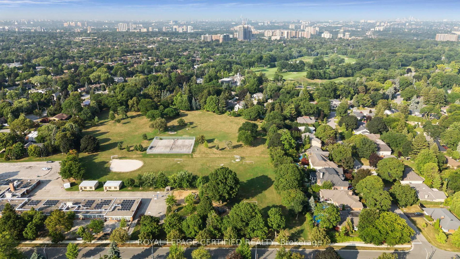 462 The Kingsway • Toronto, ON photo 38