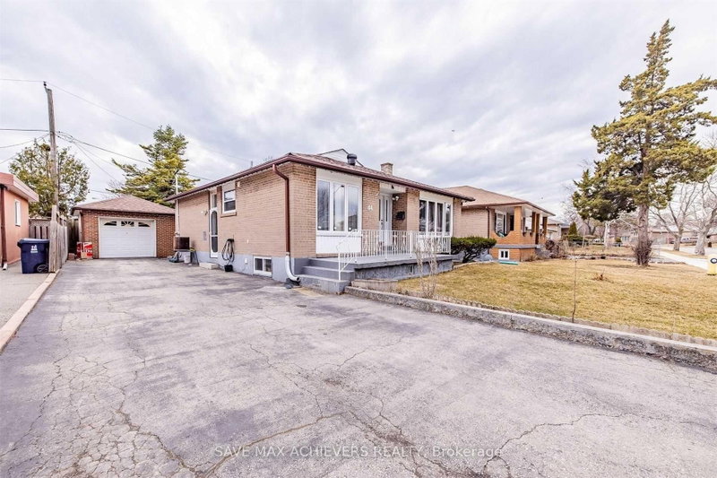 44 Strathavon Drive