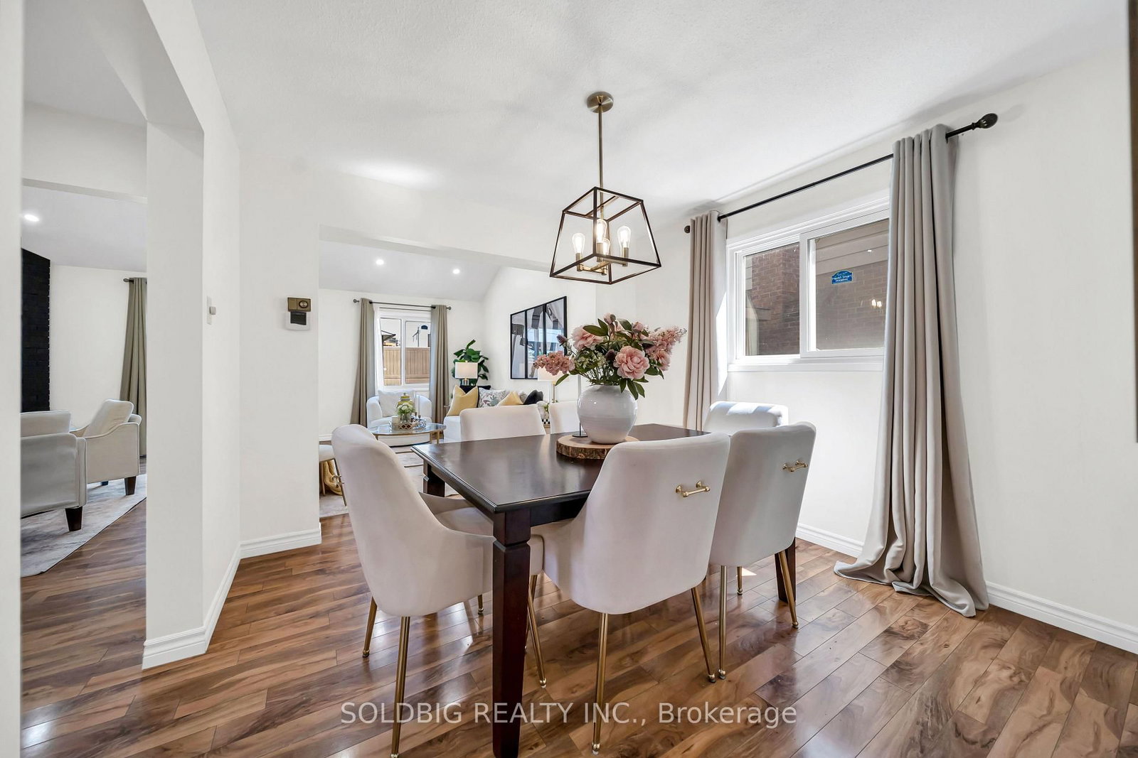 76 Banting Crescent • Brampton, ON photo 8
