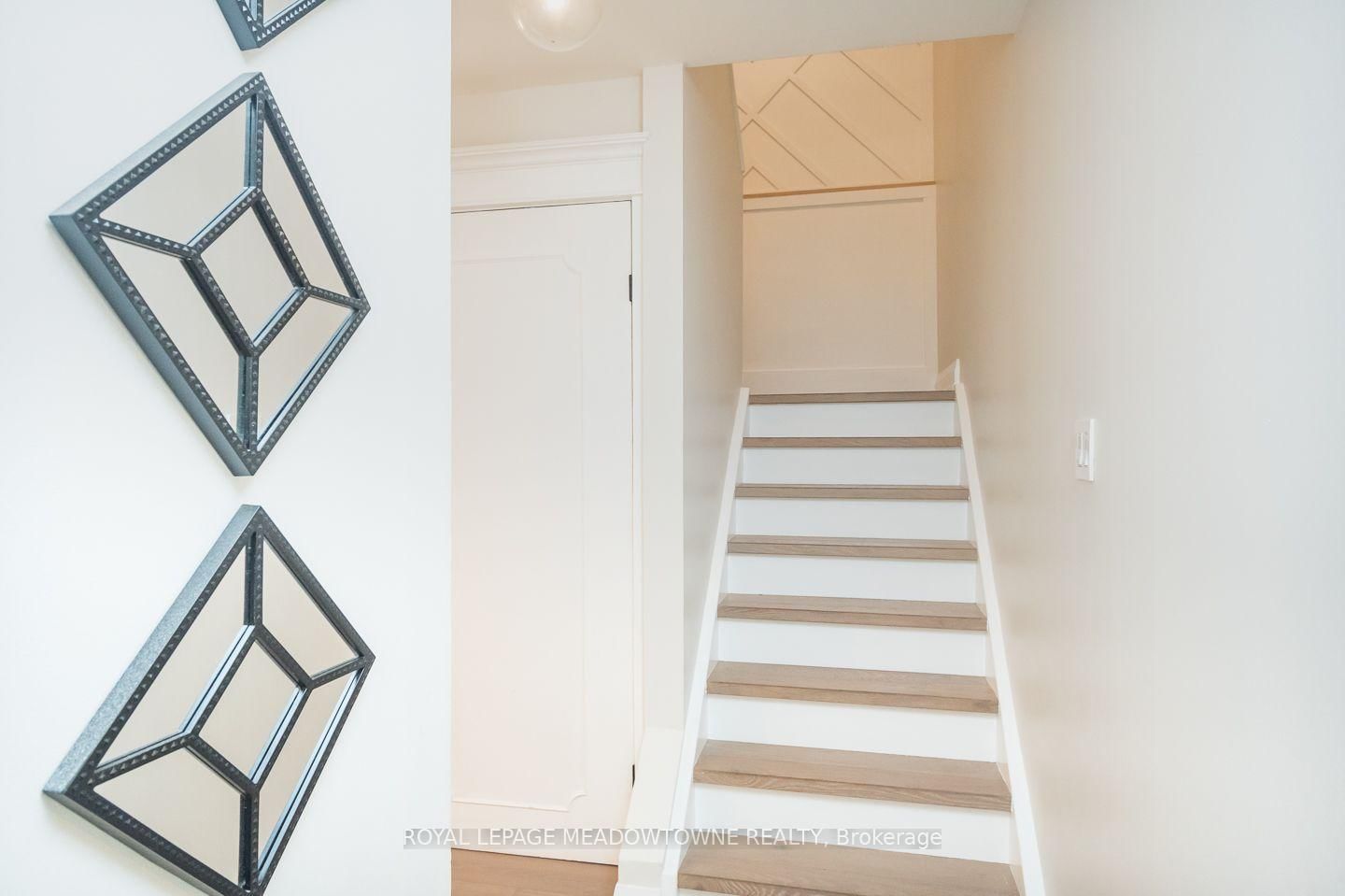 823 Laurier Avenue • Milton, ON photo 18