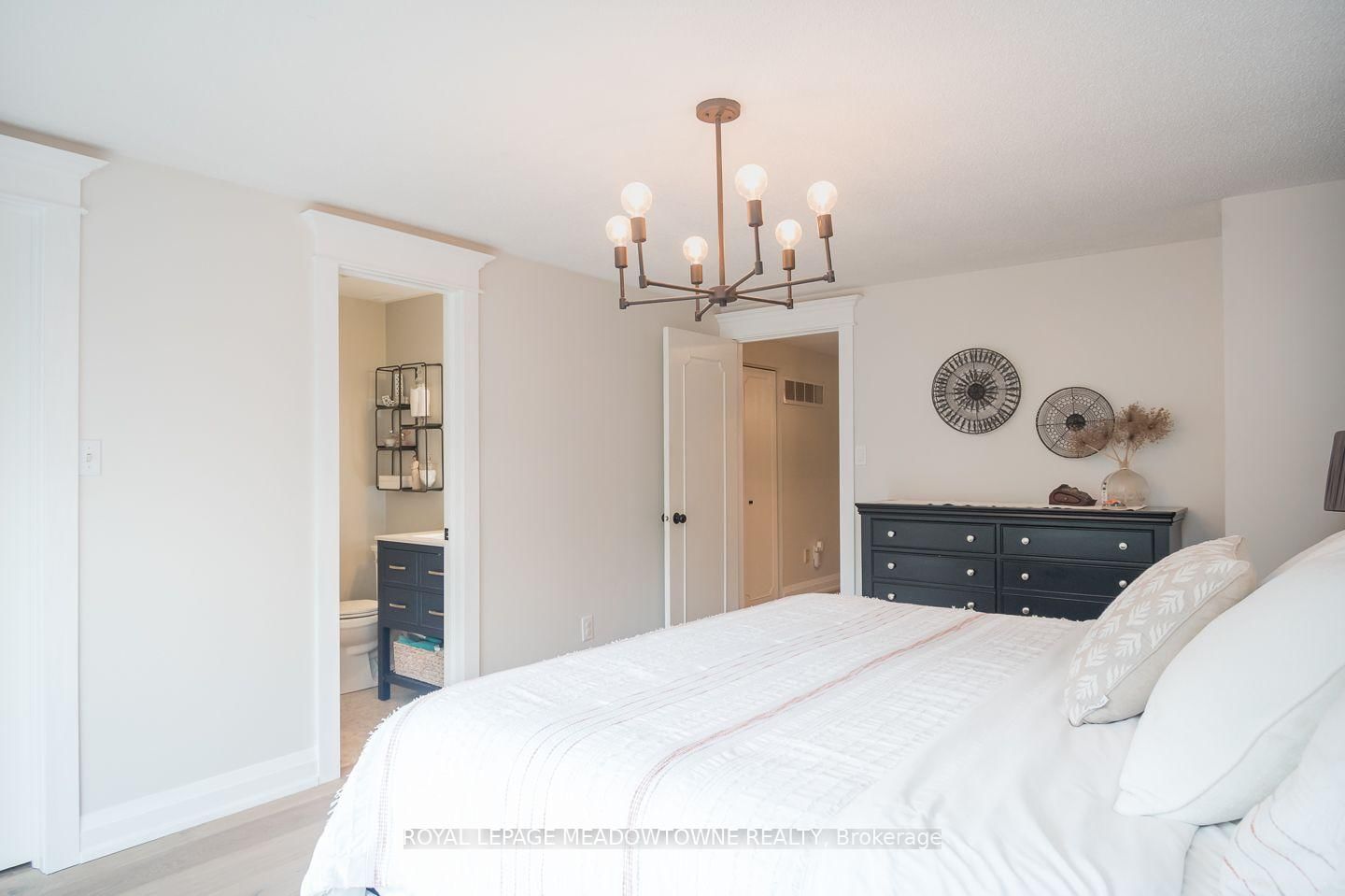 823 Laurier Avenue • Milton, ON photo 24