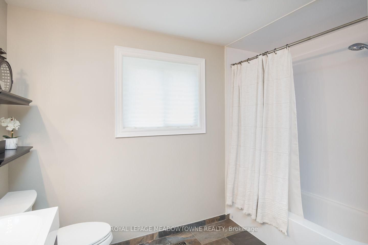 823 Laurier Avenue • Milton, ON photo 32