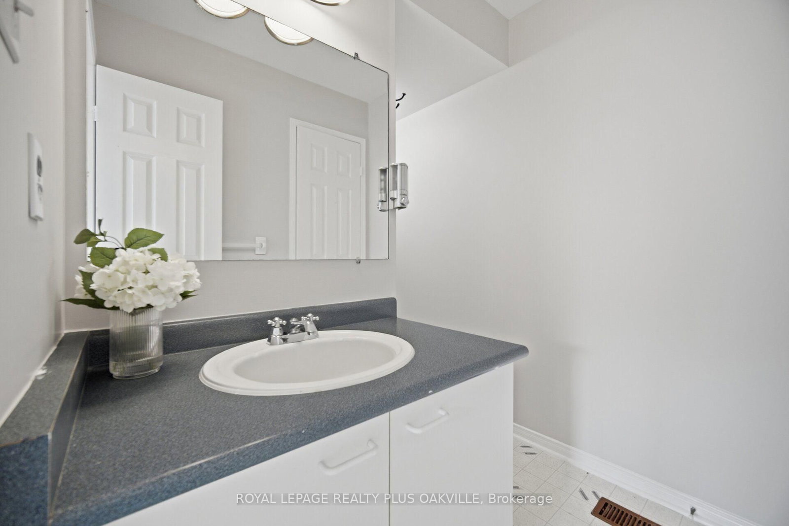 1050 Bristol Road W • #108 • Mississauga, ON photo 29