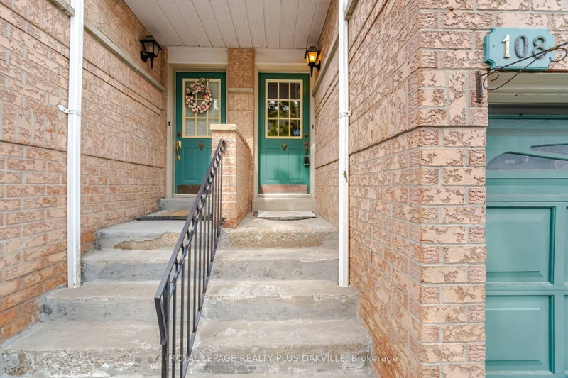 108 - 1050 Bristol Road W