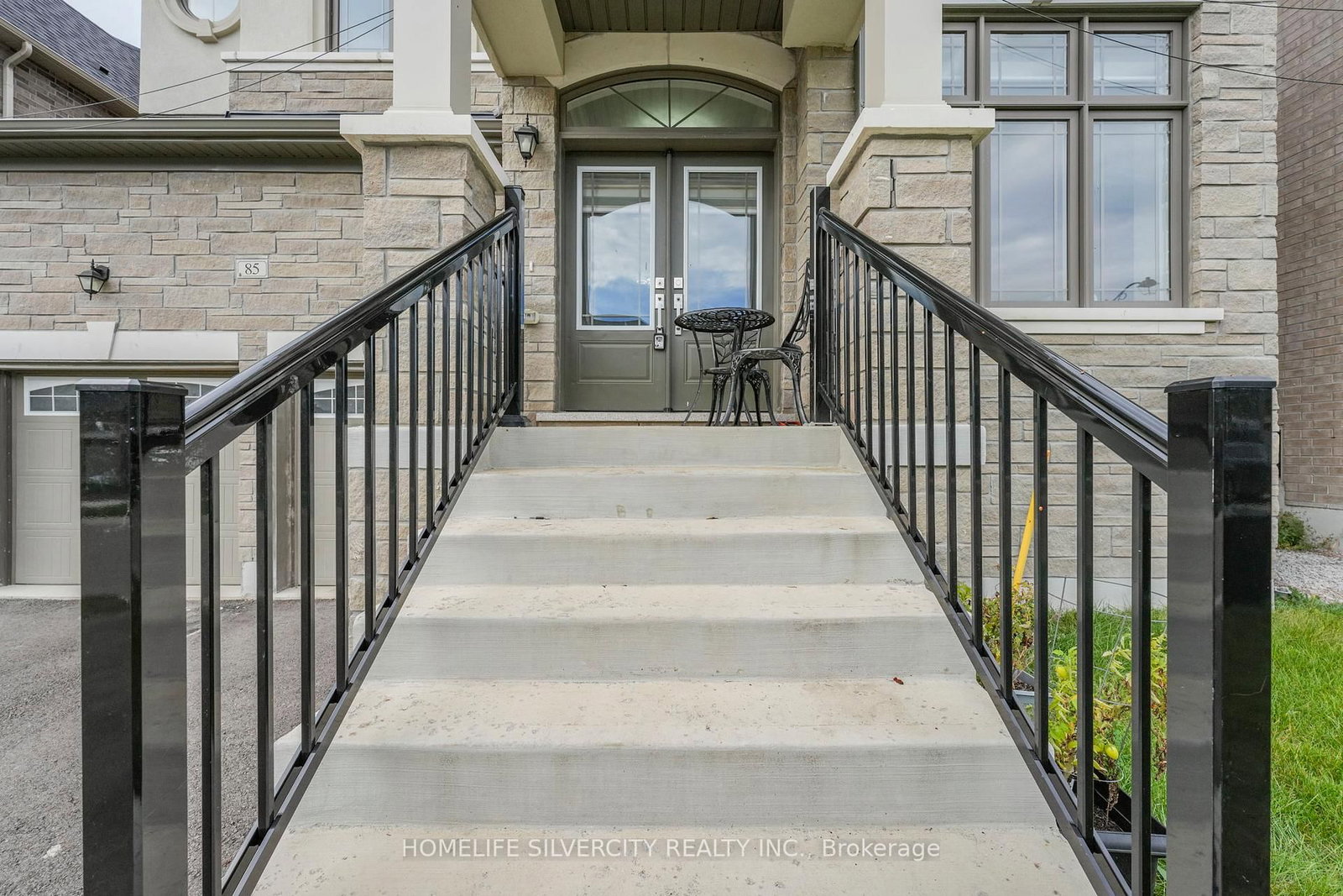 85 James Walker Avenue • Caledon, ON photo 4