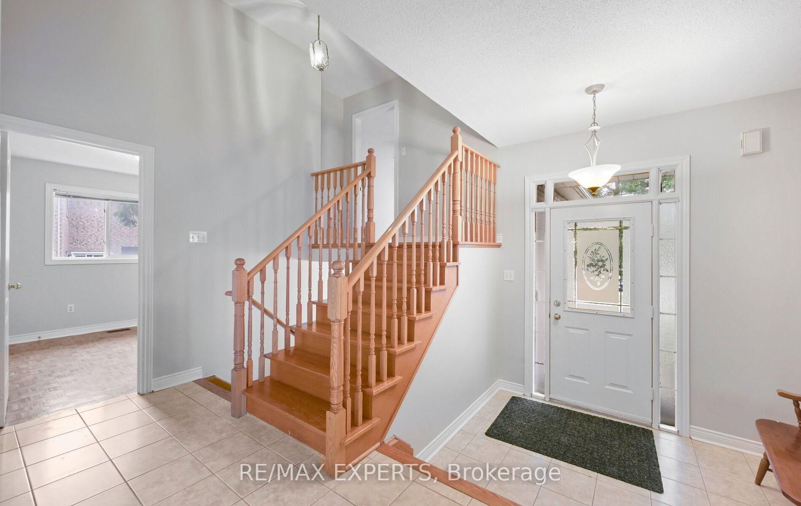 13 Paulette Way • Caledon, ON photo 4