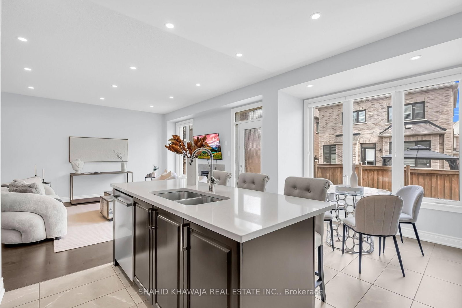 1221 Raspberry Terrace • Milton, ON photo 13