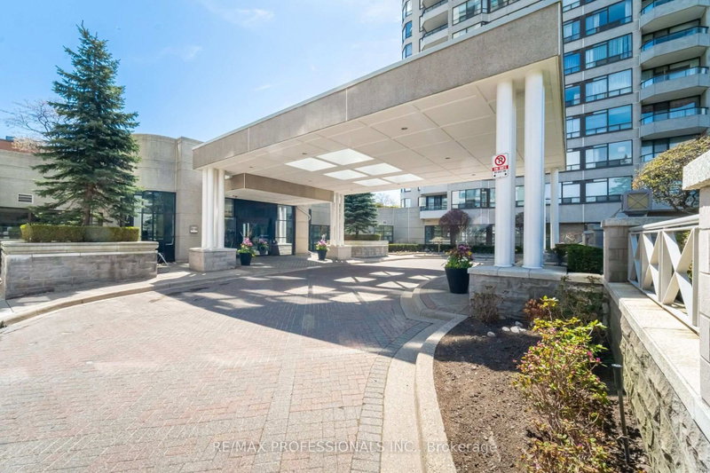 1411 - 1 Aberfoyle Crescent