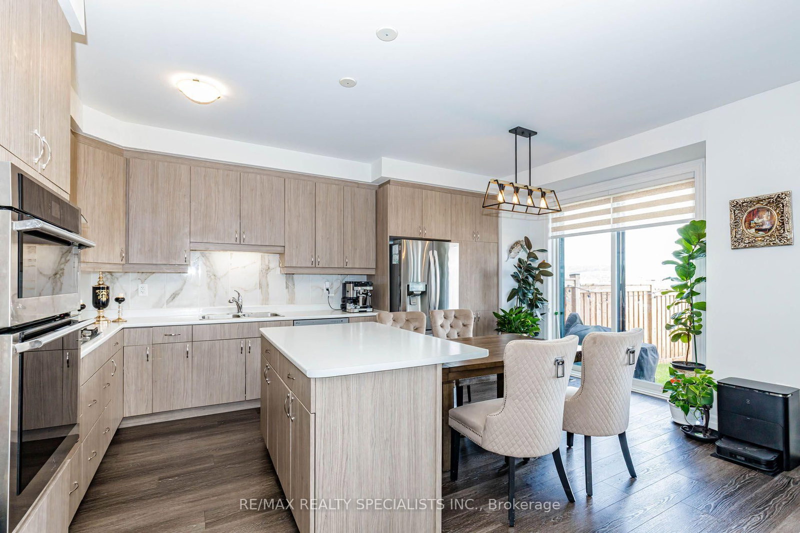 455 Gordon Krantz Avenue • Milton, ON photo 11