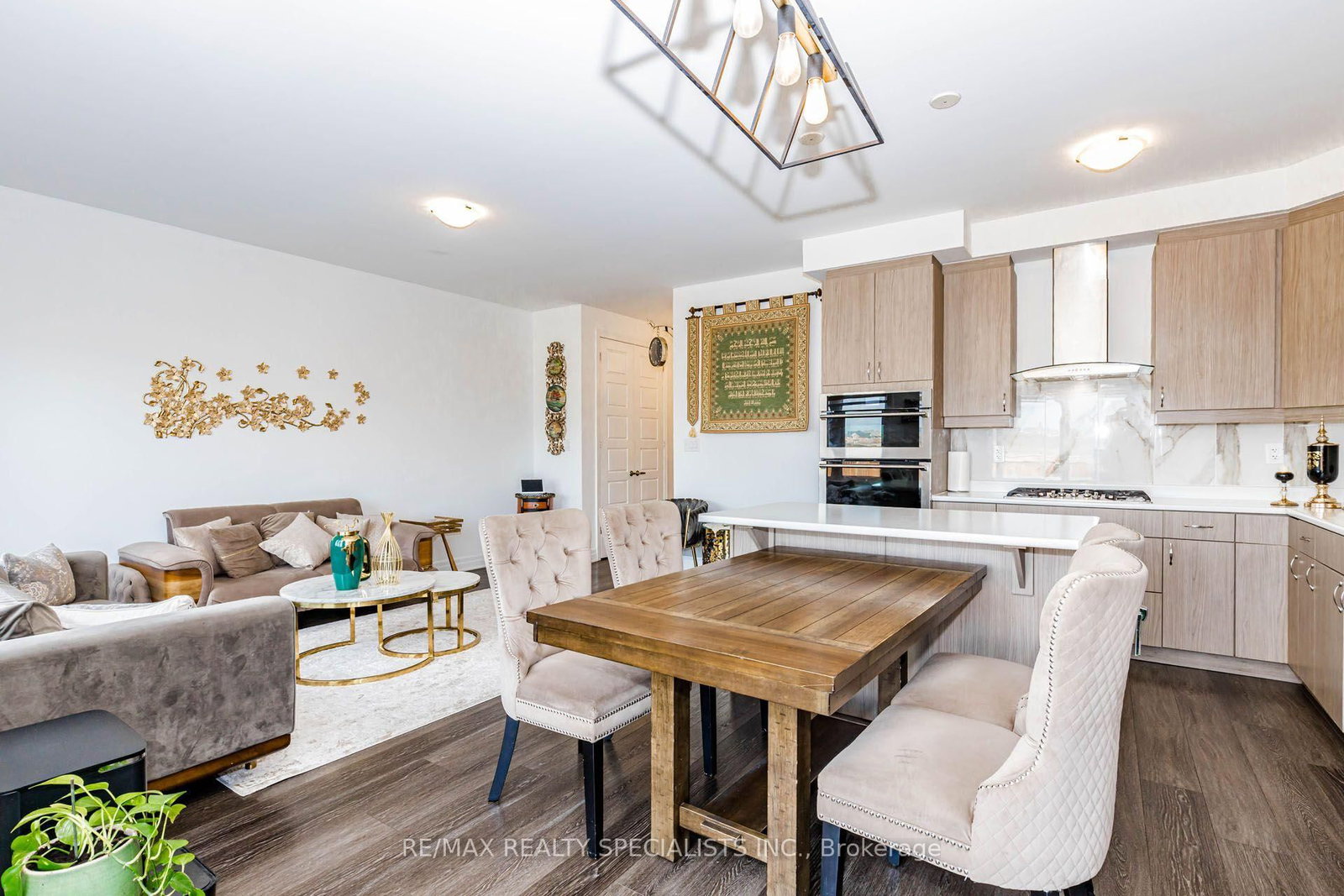 455 Gordon Krantz Avenue • Milton, ON photo 13