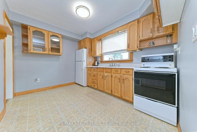 54 Woodward Brampton,ON L6V 1K4 — Photo 14