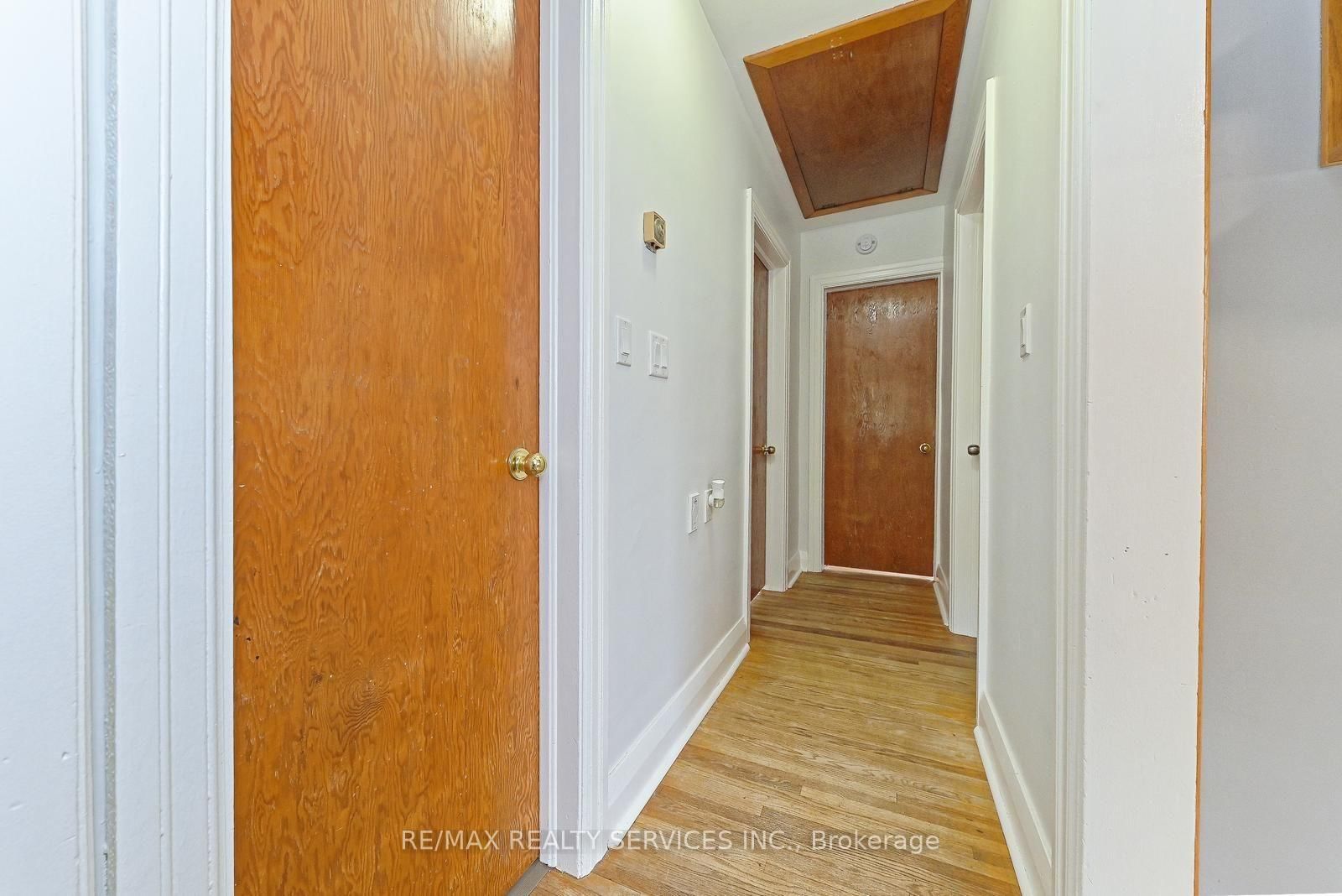 54 Woodward Avenue • Brampton, ON photo 19